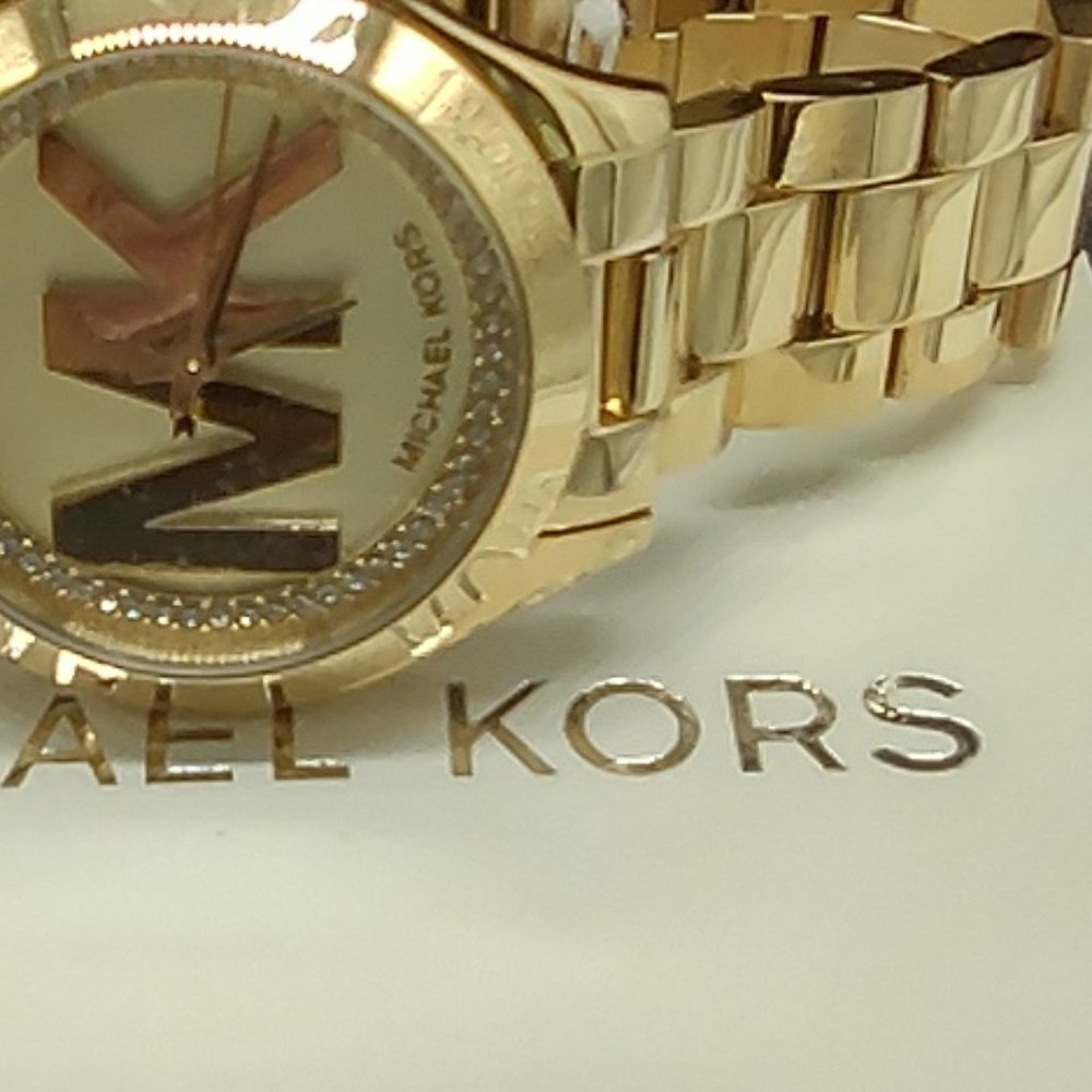 NWOT .🌷 Michael Kors Mini Slim Runway Watch - NEW Battery - Picture 6 of 8